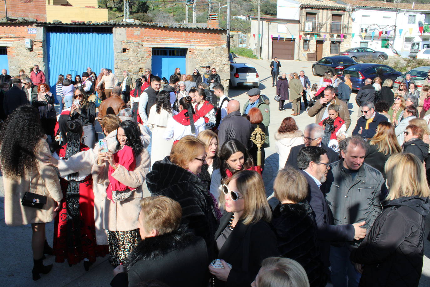 El sol vuelve para lucir por San Antón en el día grande de Valdelamatanza