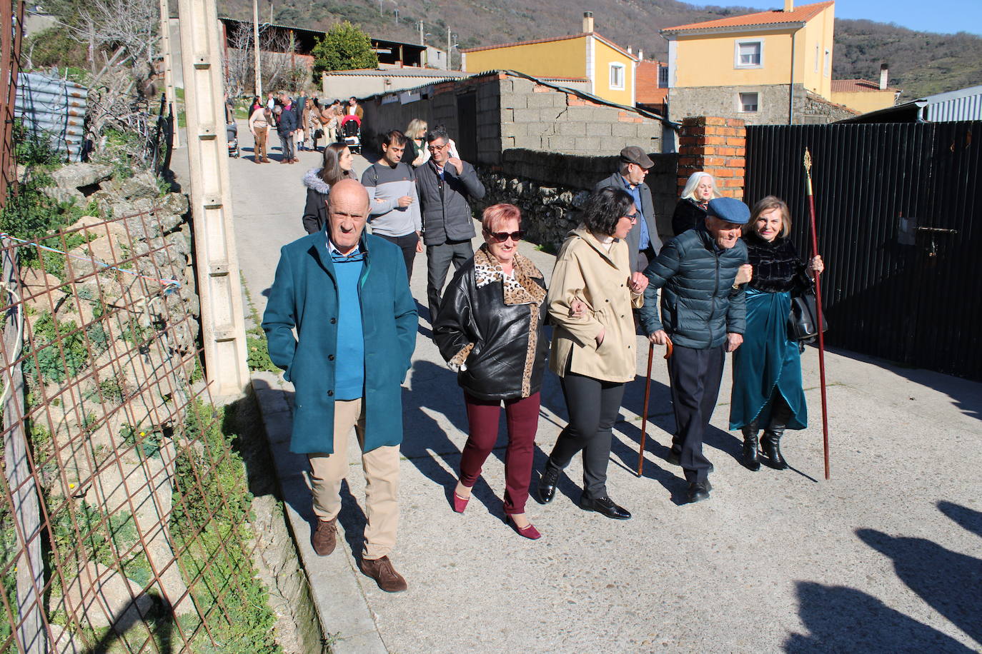 El sol vuelve para lucir por San Antón en el día grande de Valdelamatanza