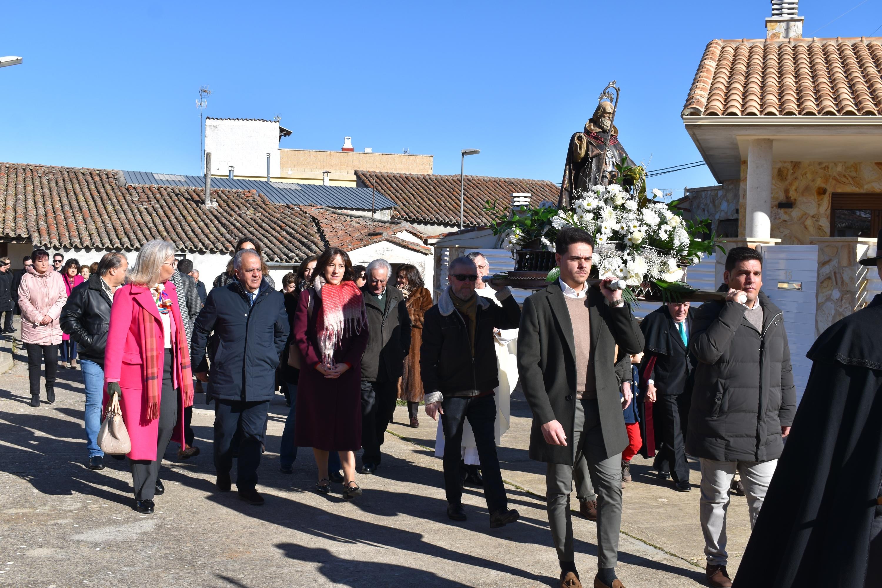 Procesión con susto en Calzada de Don Diego