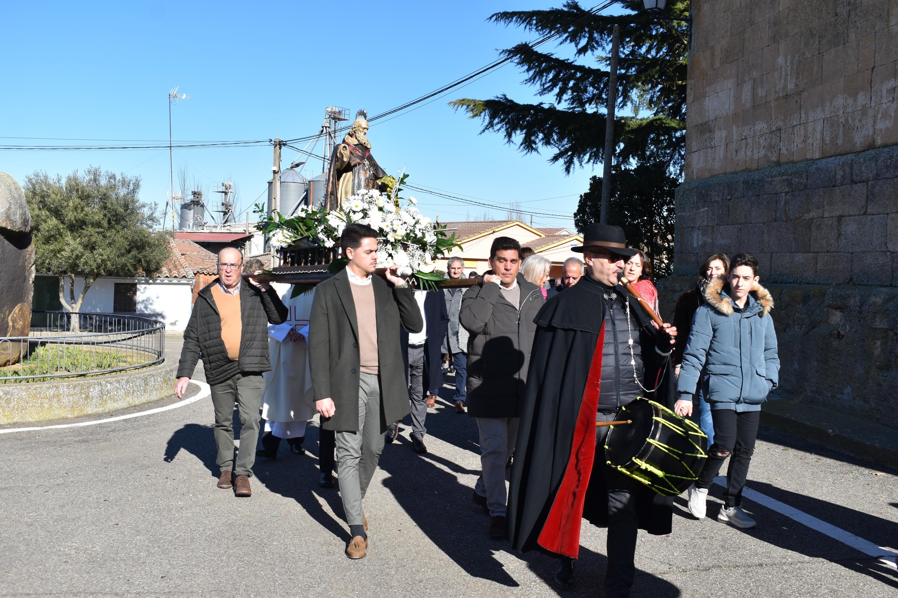 Procesión con susto en Calzada de Don Diego