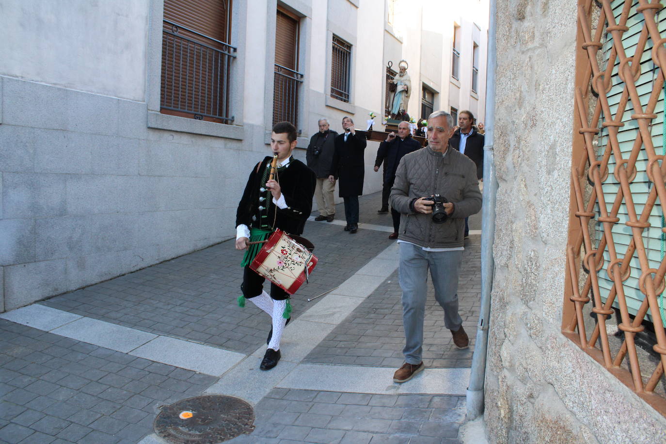 San Antón celebra su día de fiesta en Puerto de Béjar