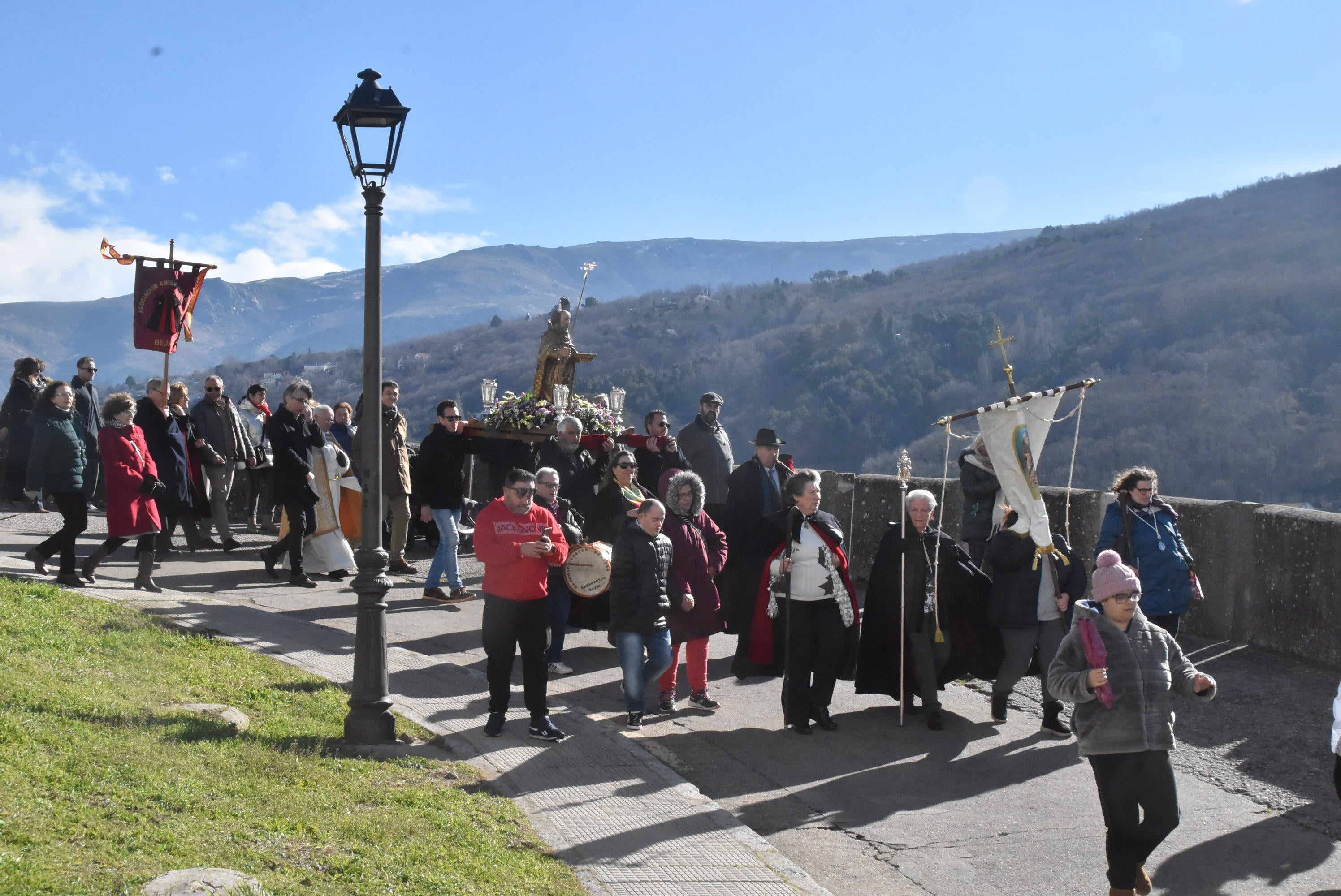 San Antón renueva la protección a los animales en Béjar