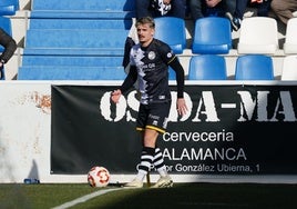 Pau Martínez durante el encuentro ante el Celta Fortuna.