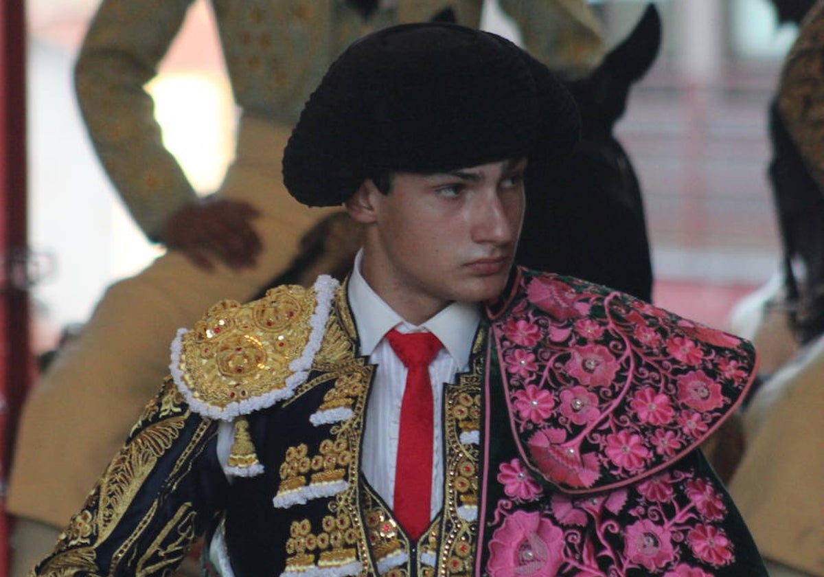 Cristian González, listo para el paseíllo.