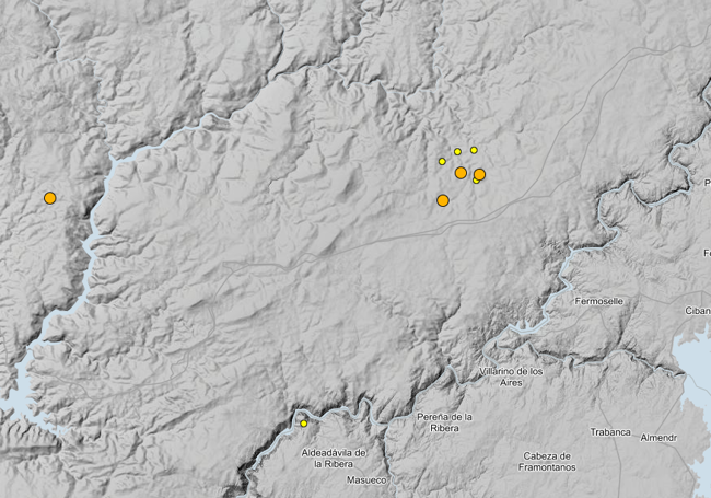 Mapa en el que podemos observar con diferentes puntos en los que han tenido lugar temblores registrados por el IGN.