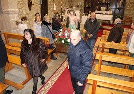 La procesión se celebró en el interior de la iglesia