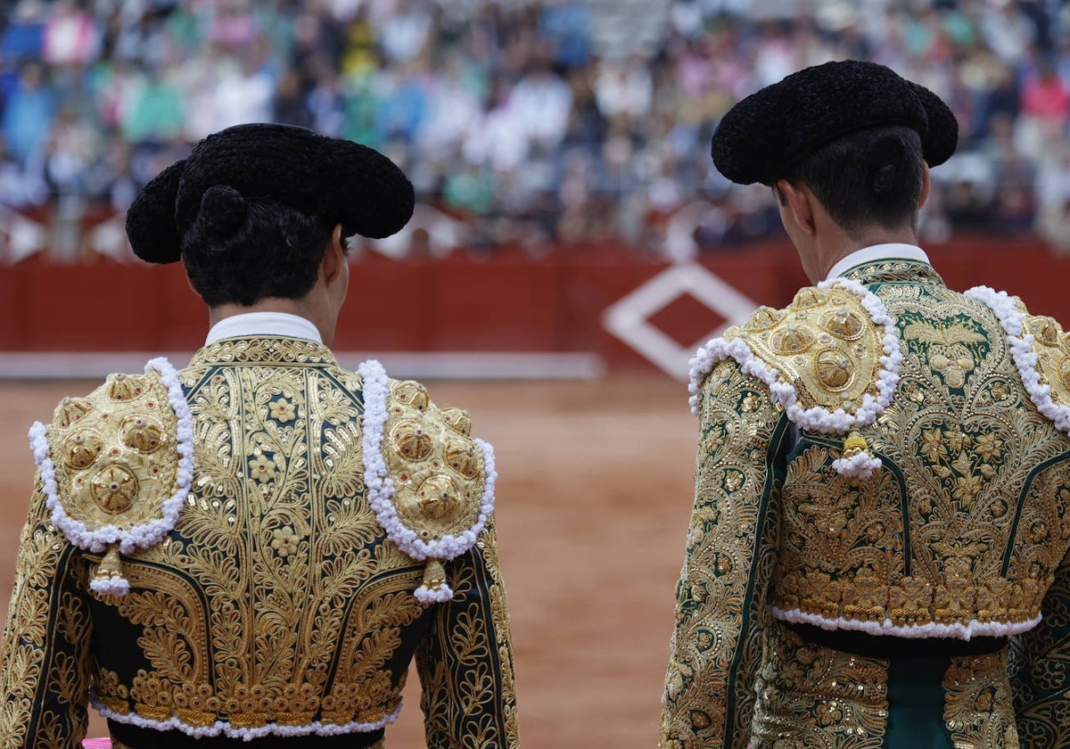 Pablo Aguado y Alejandro Talavante en la plaza de La Glorieta.