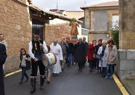 Momento de la procesión en Cabrerizos.