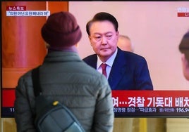 La Fiscalía de Corea del Sur imputa por insurrección al suspendido presidente Yoon Suk Yeol.