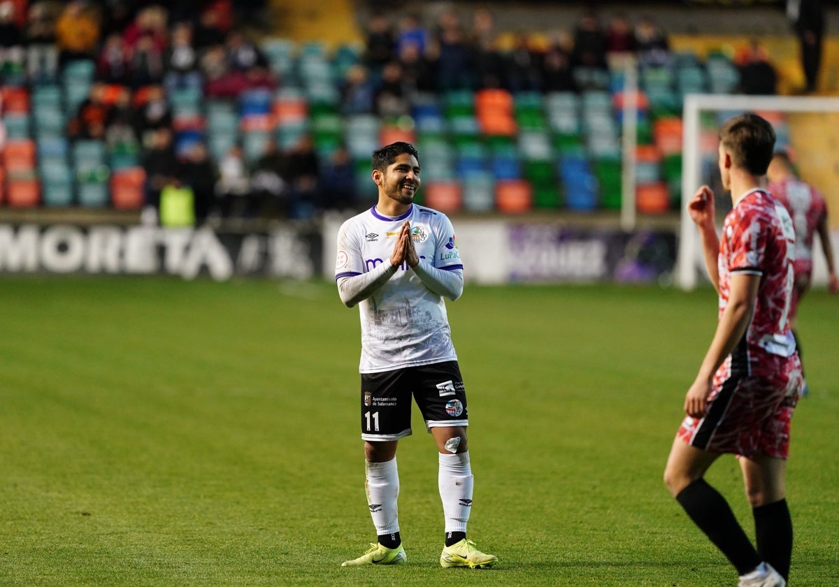 Galván, sonriendo durante el choque de este domingo.