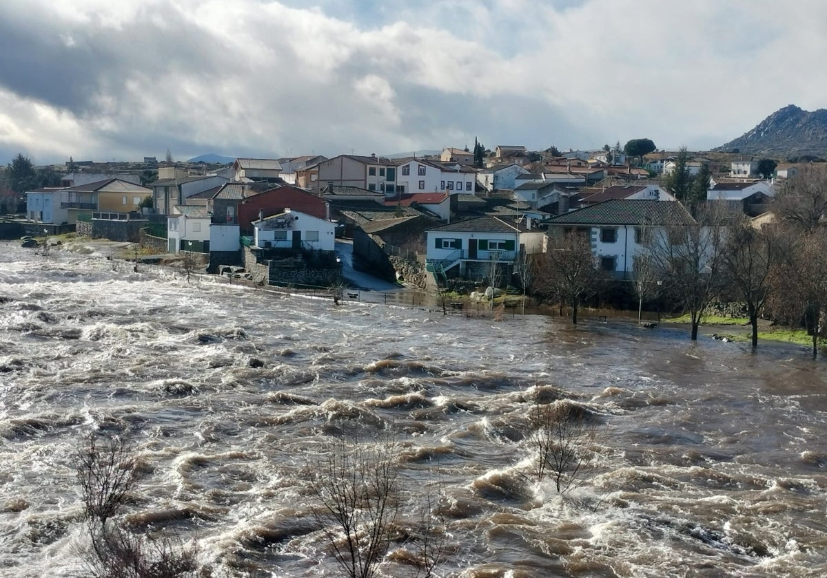 Así luce el río Tormes tras la espectacular crecida de las últimas horas