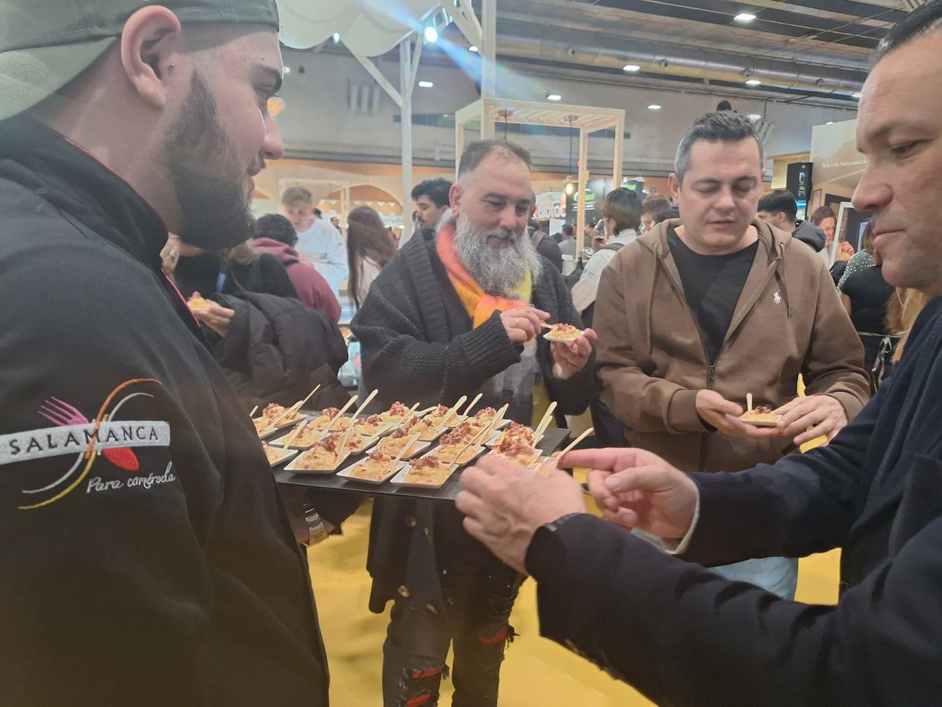 El Portal del Lino inaugura las degustaciones salmantinas en Madrid Fusión con su &#039;Ensaladilla de Ibéricos Fisan&#039;