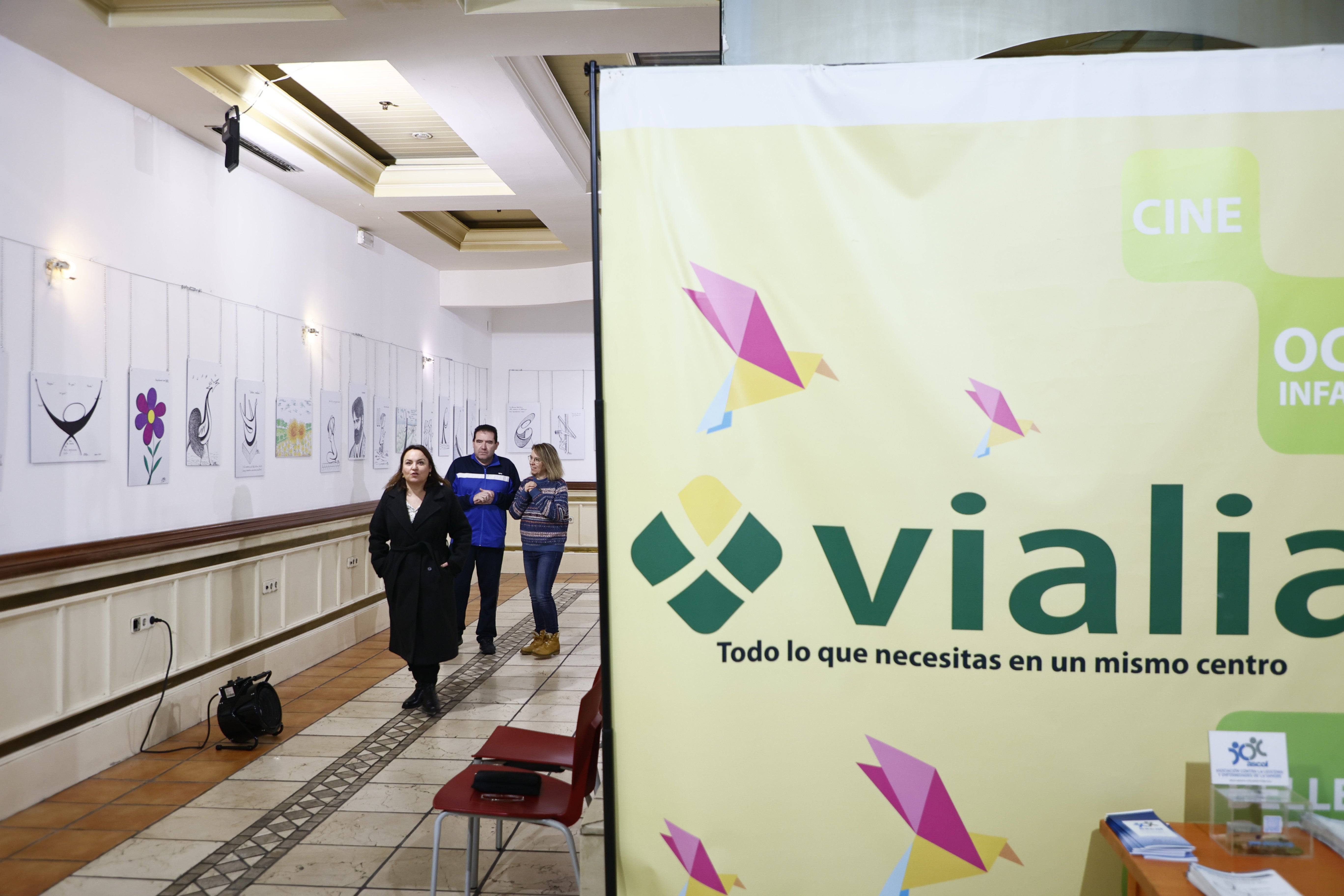 La sugerente exposición de Vialia Estación de Salamanca: cuando el arte se convierte en vía de escape