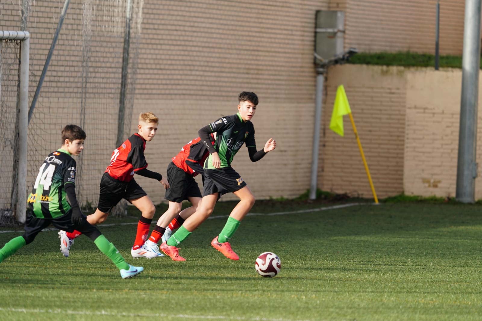 Las mejores imágenes de la jornada 13 de futbol base