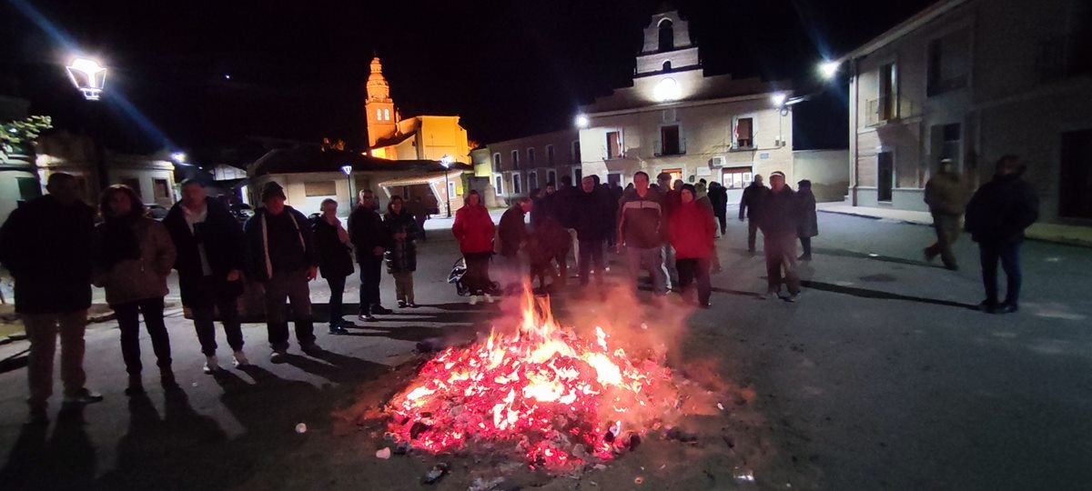 Palaciosrubios prende la mecha de sus fiestas