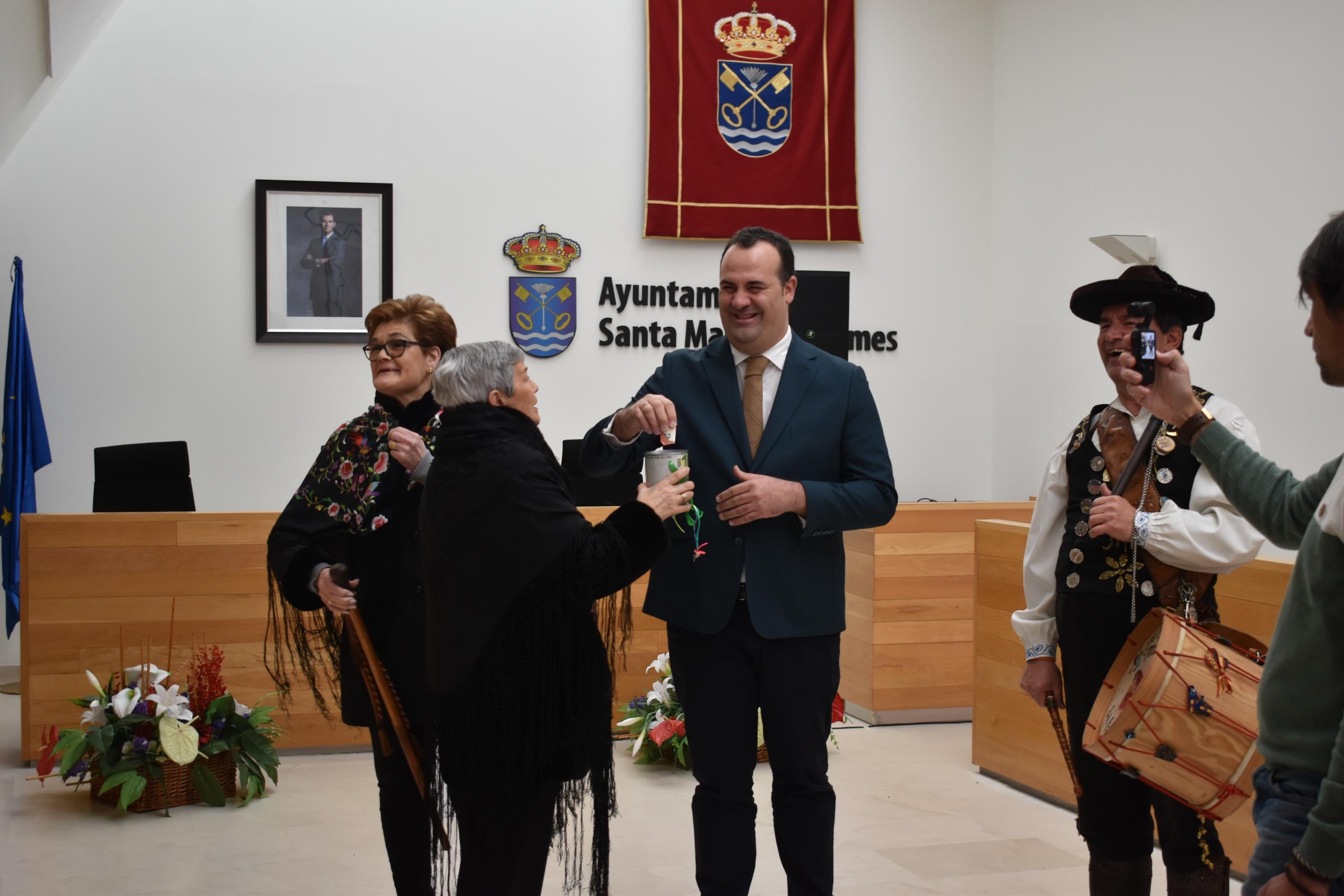 Así han recibido el bastón de mando las águedas de Santa Marta