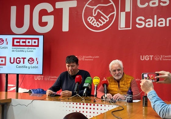 El secretario general de CCOO Salamanca, José Antonio Gallego y el secretario general de UGT, Marcelino Muñoz.