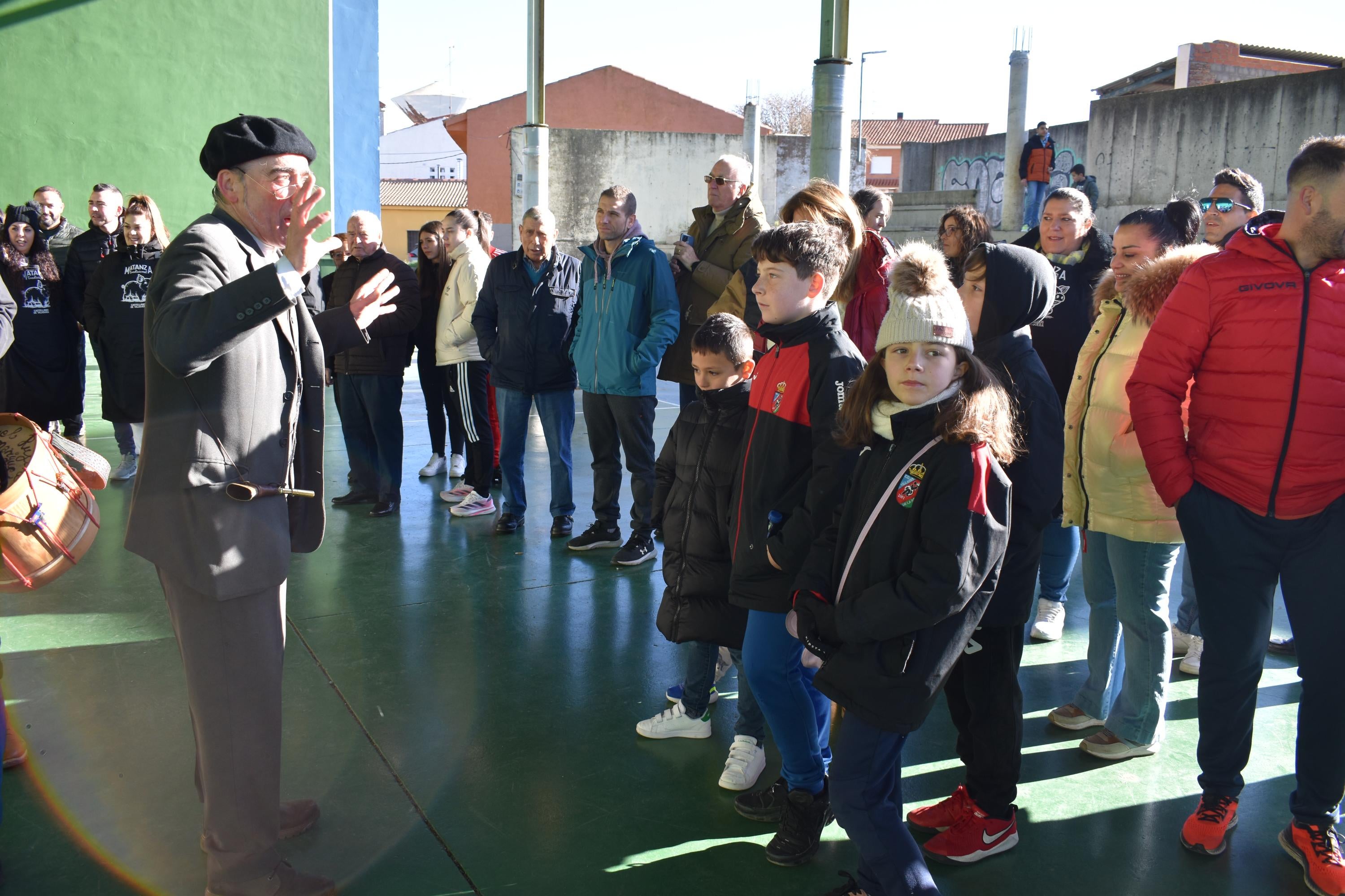 Castellanos de Villiquera estrena fiesta de la matanza con gran éxito