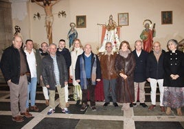 Alcaldes y ediles de la comarca junto a la Virgen de las Candelas