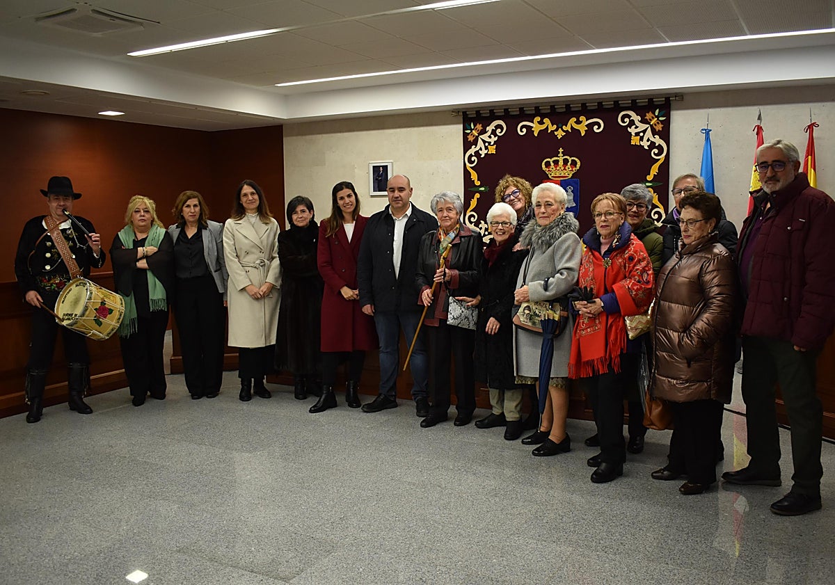 Imagen principal - Las mujeres de Villares de la Reina, fieles con las citas en honor a Santa Águeda
