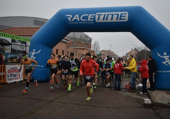 Inicio de la carrera en Carbajosa de la Sagrada.