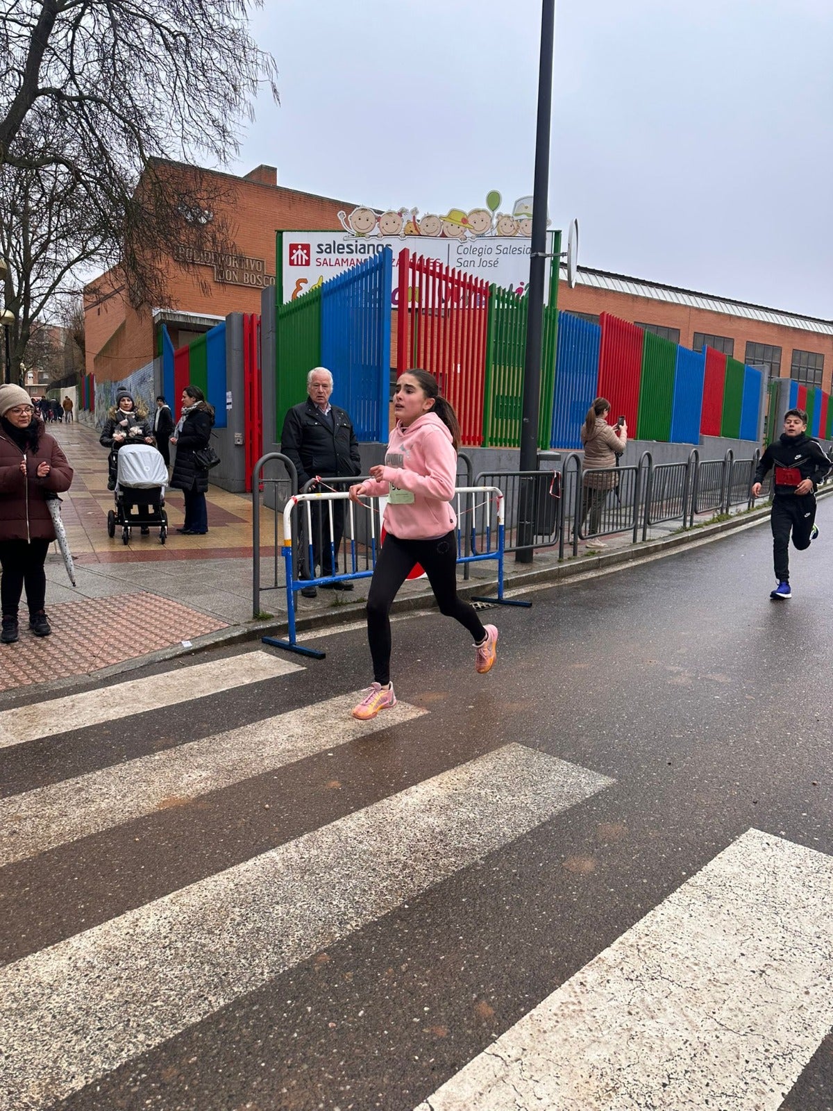 La Carrera de Don Bosco desafía a la lluvia y roza el récord de participantes