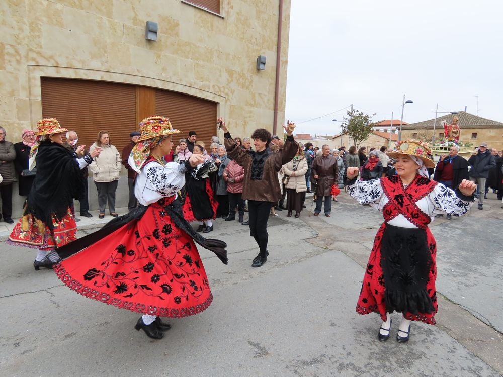 Babilafuente celebra San Blas con misa y bailes charros