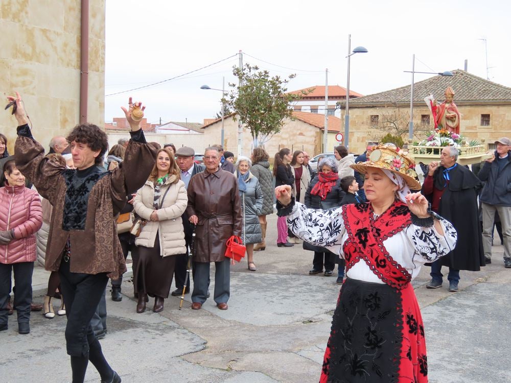 Babilafuente celebra San Blas con misa y bailes charros