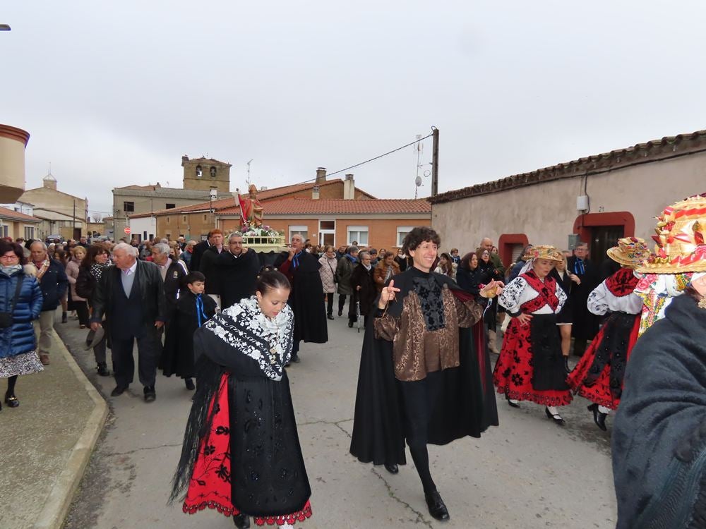 Babilafuente celebra San Blas con misa y bailes charros