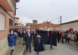 Procesión con San Blas en Babilafuente