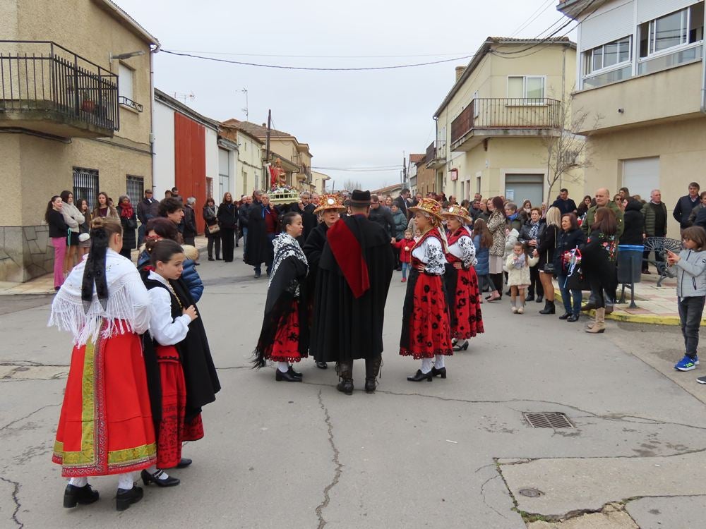 Babilafuente celebra San Blas con misa y bailes charros