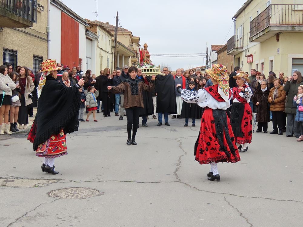 Babilafuente celebra San Blas con misa y bailes charros