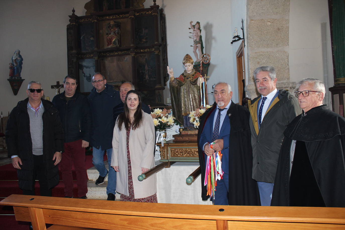 El sol brilla para San Blas en Sepulcro Hilario