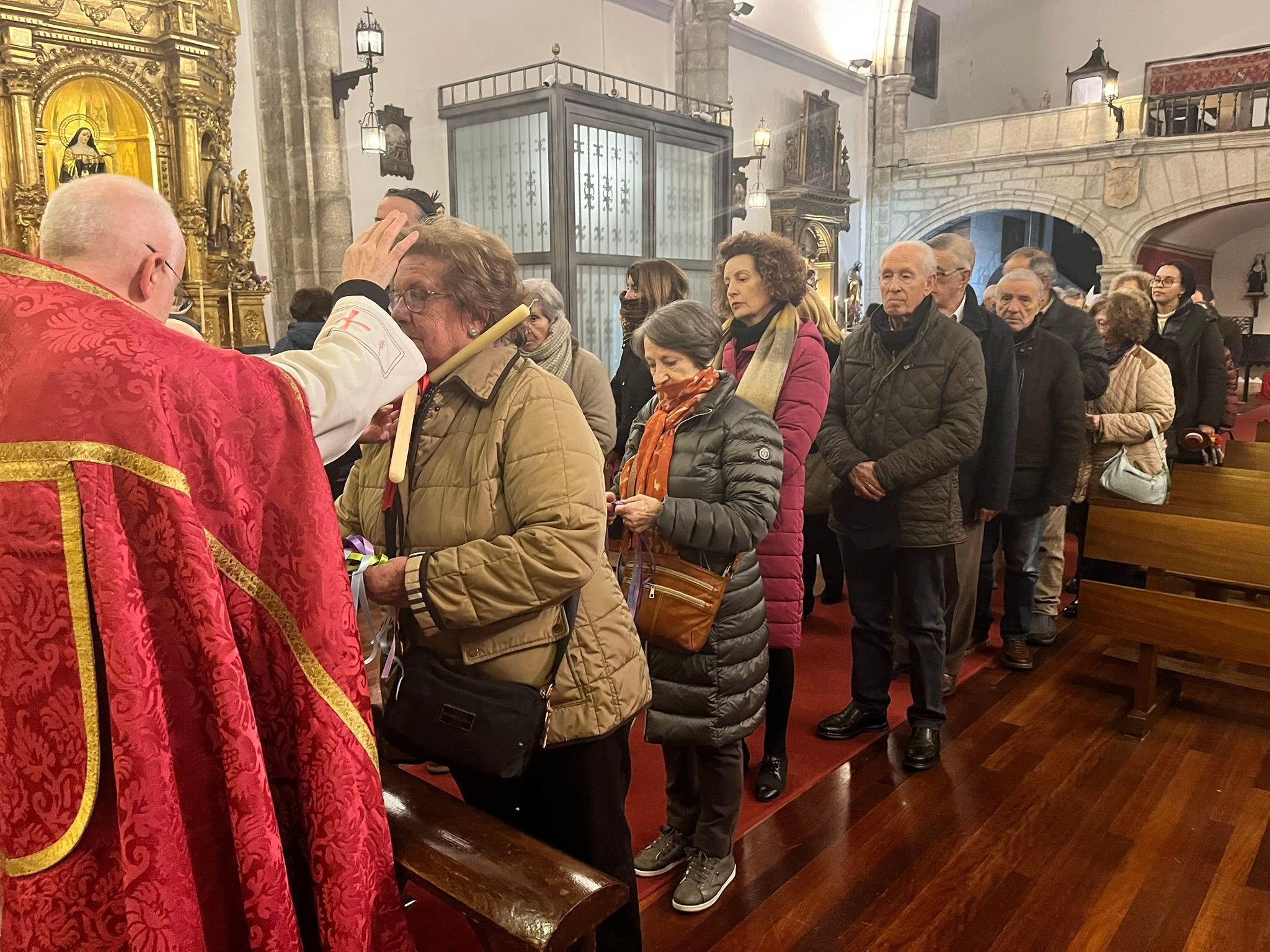 Béjar honra a San Blas con la bendición de las gargantillas