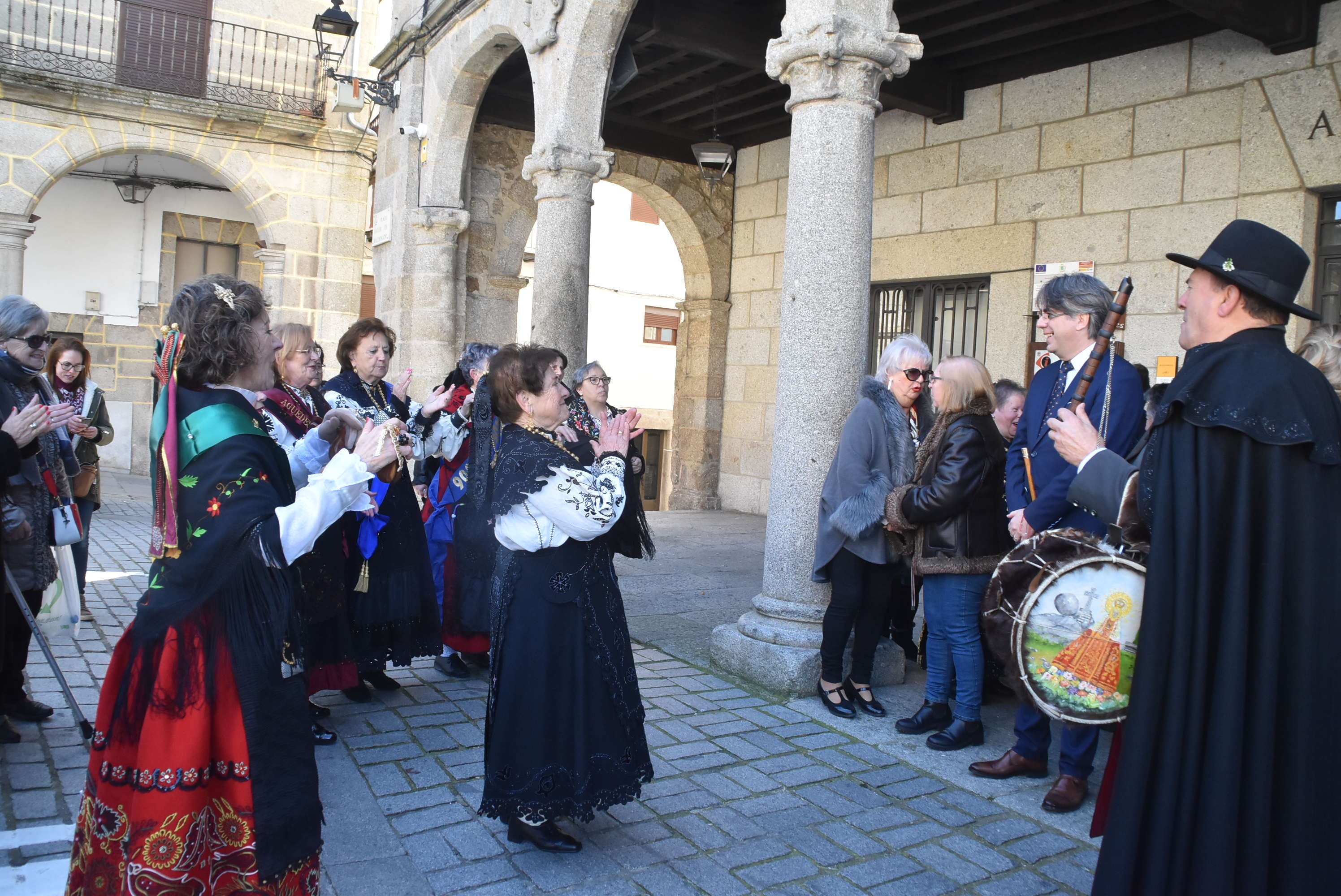 Las águedas de Béjar reclaman talleres textiles para engalanar la ciudad