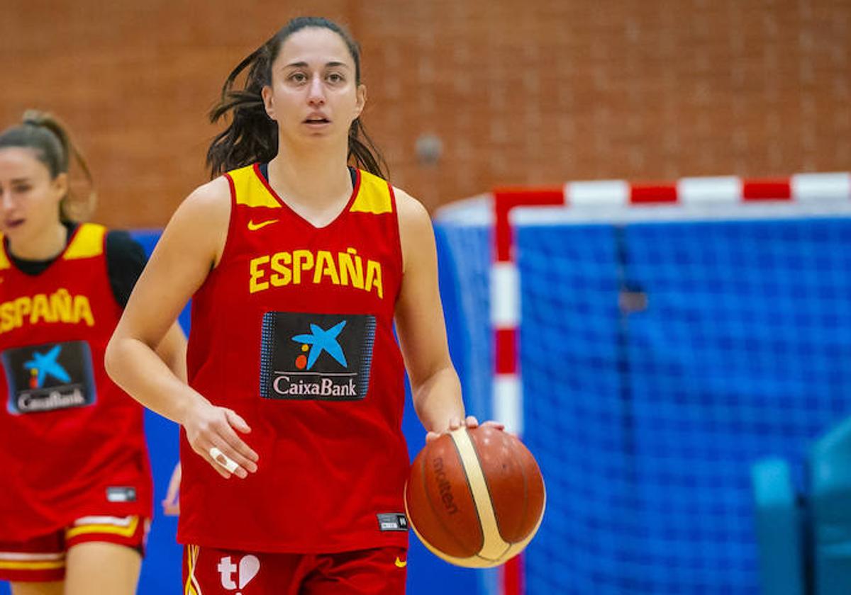 Maite Cazorla durante un entrenamiento con España.