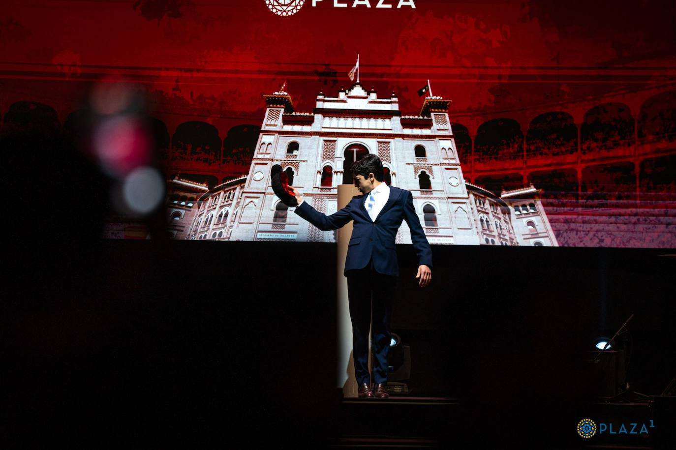 Salmantinos en la pasarela de estrellas de la gala de San Isidro 2025 en la primera plaza del mundo