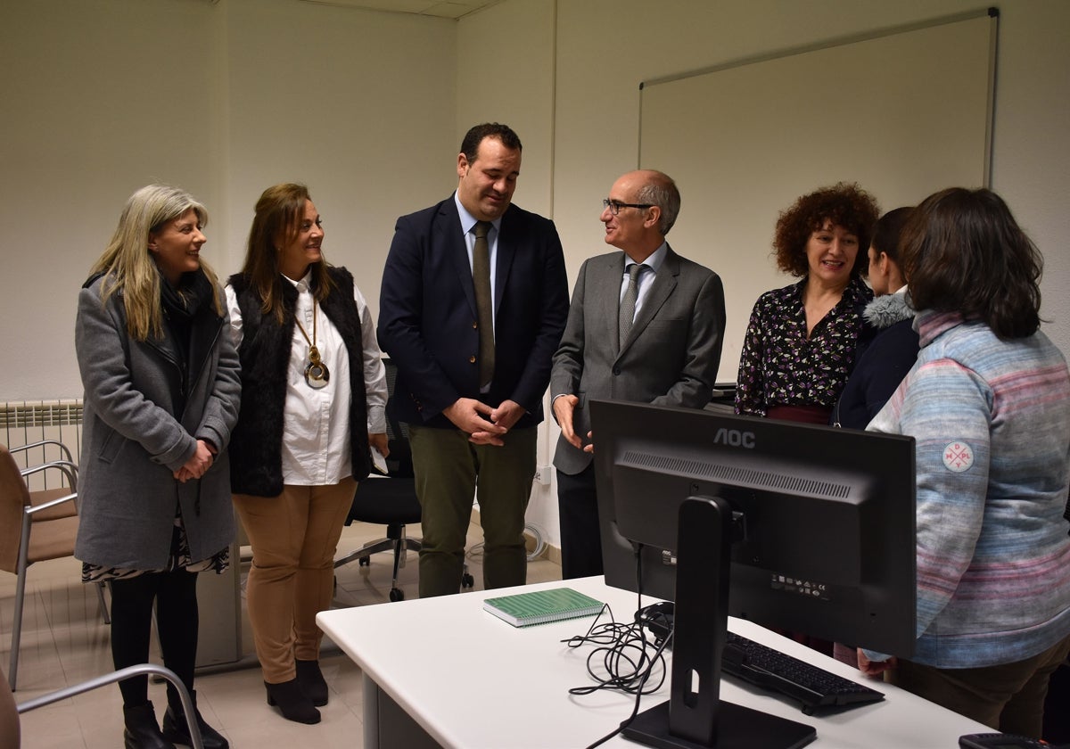 Inauguración del nuevo espacio de la Unidad de Trabajo Social en Santa Marta de Tormes.