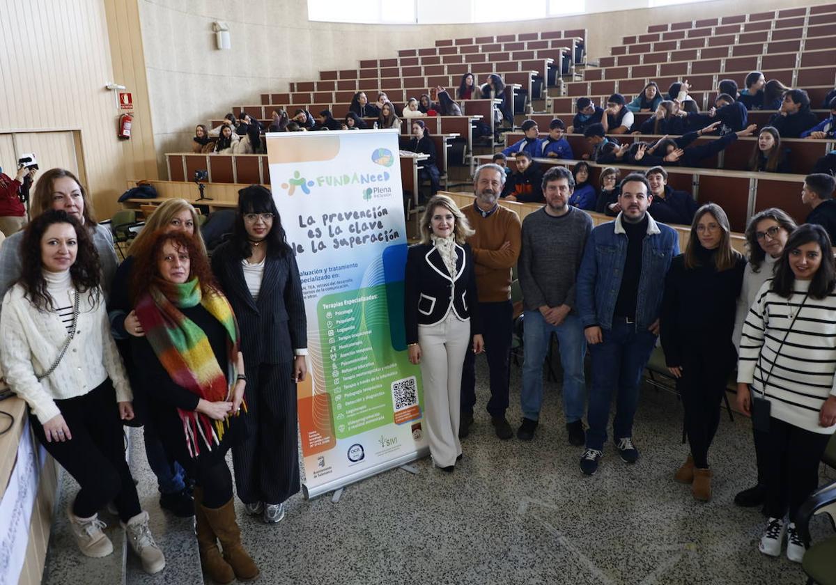 El equipo de Fundaneed en la jornada celebrada en la Facultad de Psicología.