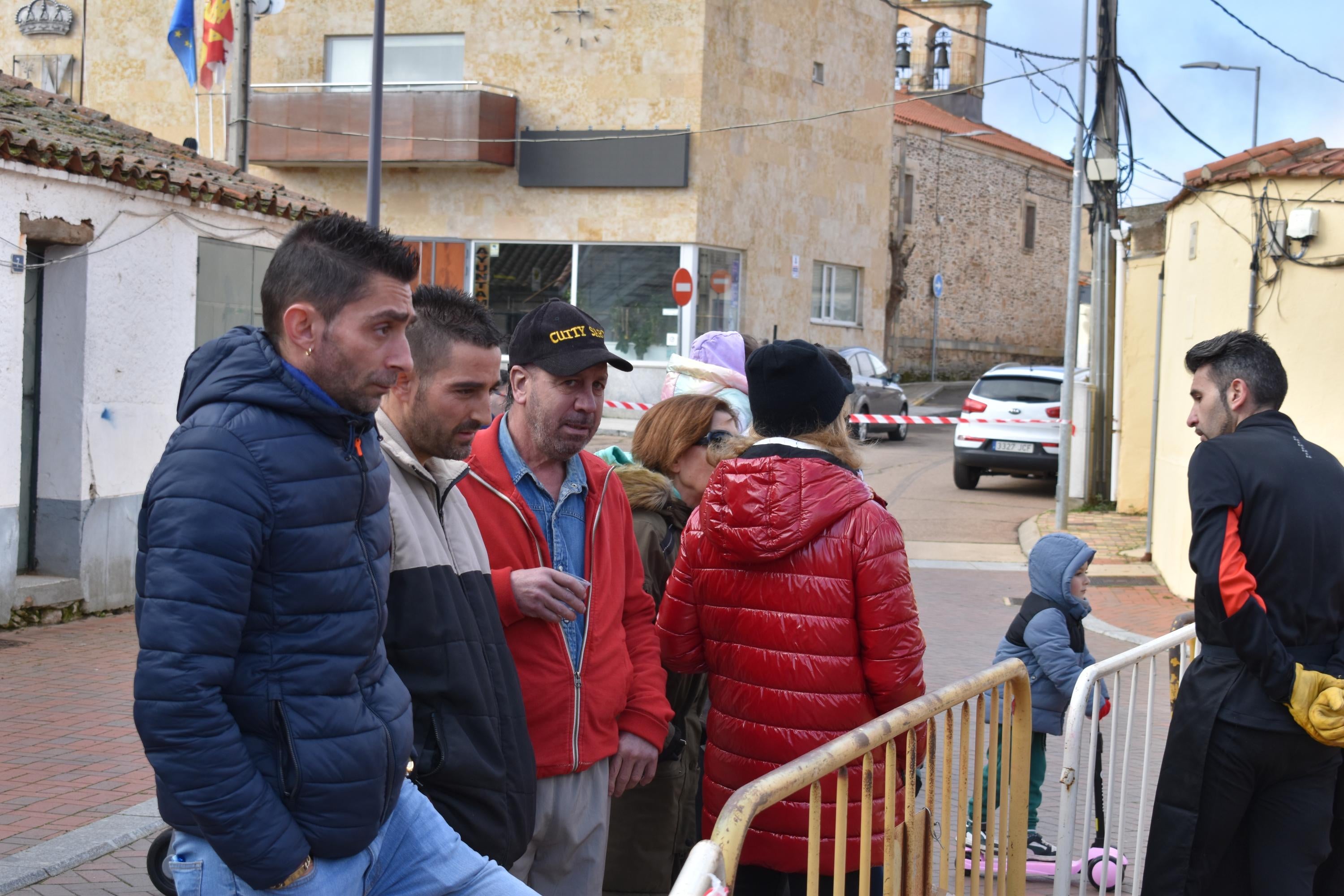 Convivencia, tradición y buen yantar en la matanza de Doñinos