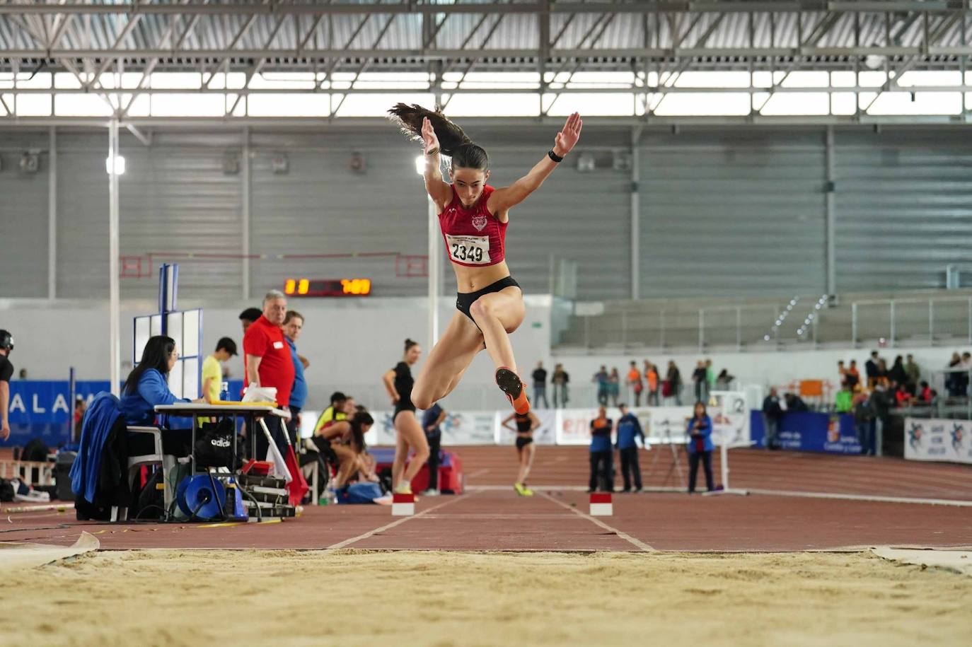 Las mejores imágenes de una gran tarde de atletismo culminada con el carrerón de Eva Santidrián