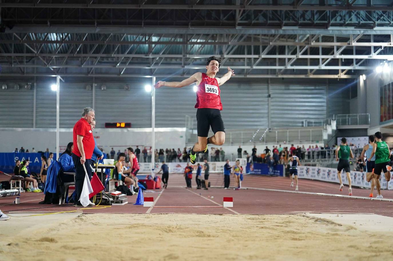 Las mejores imágenes de una gran tarde de atletismo culminada con el carrerón de Eva Santidrián