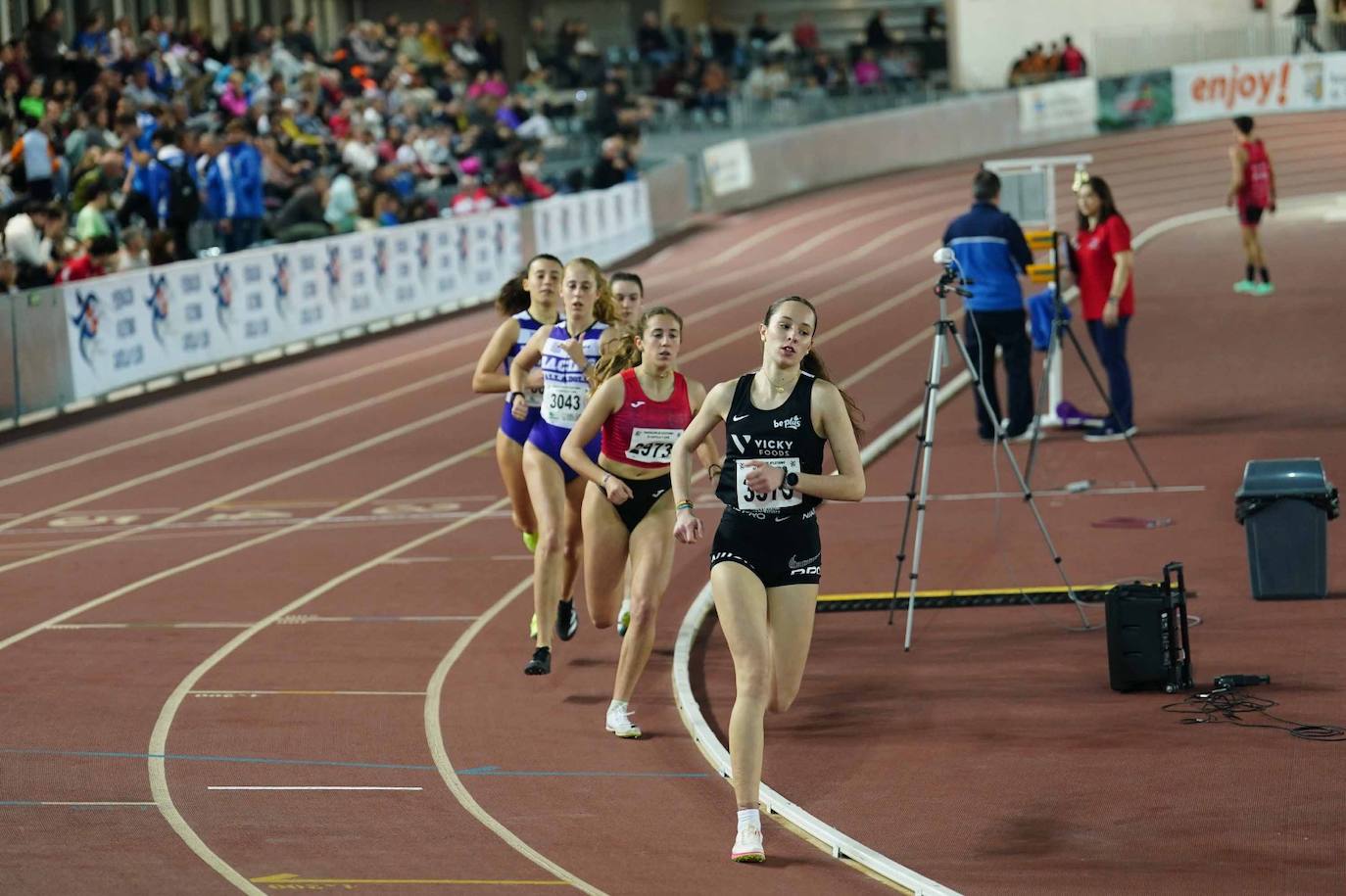 Las mejores imágenes de una gran tarde de atletismo culminada con el carrerón de Eva Santidrián