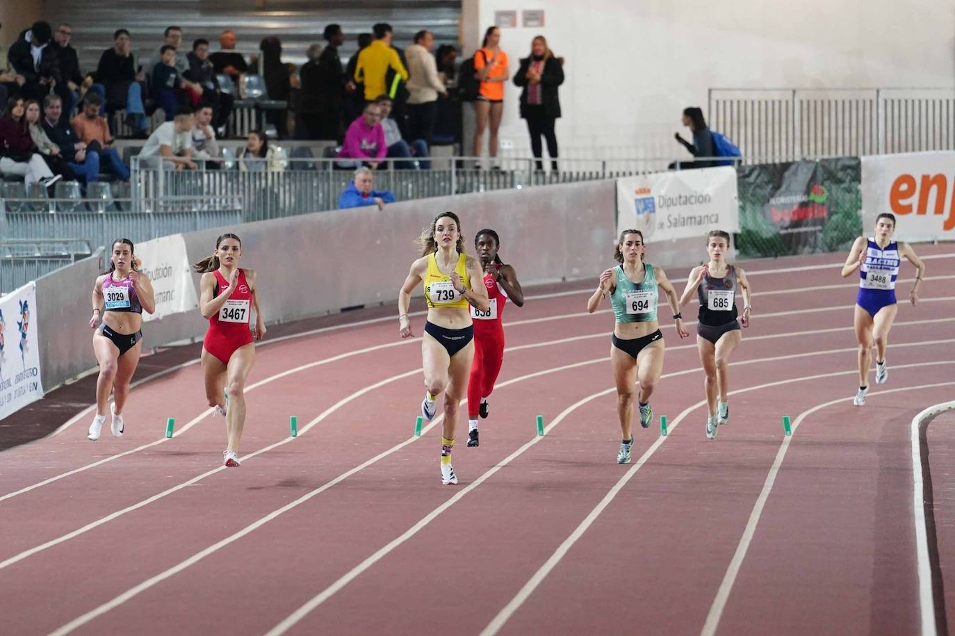 Las mejores imágenes de una gran tarde de atletismo culminada con el carrerón de Eva Santidrián