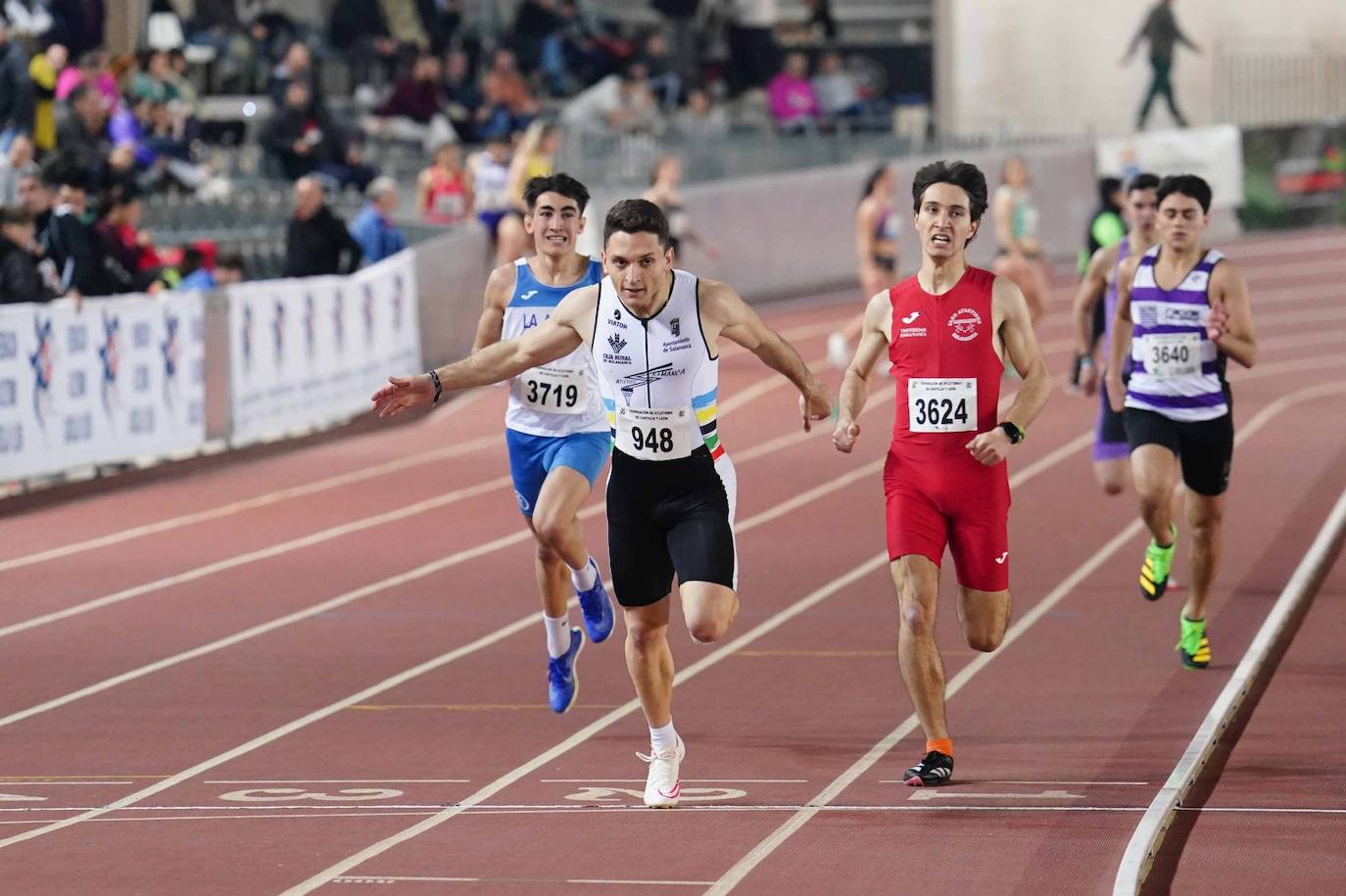 Las mejores imágenes de una gran tarde de atletismo culminada con el carrerón de Eva Santidrián