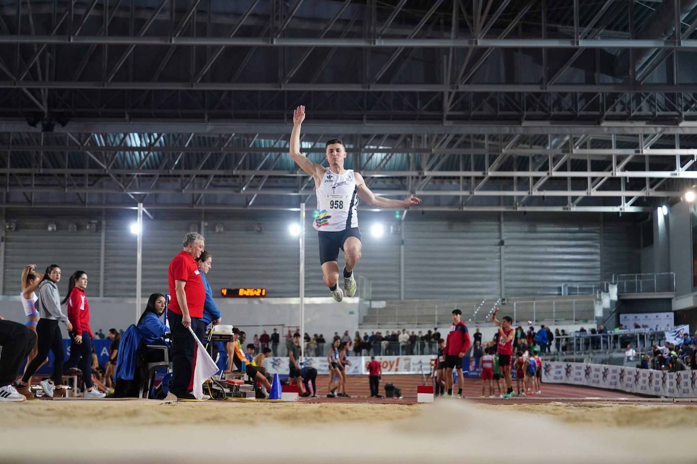 Las mejores imágenes de una gran tarde de atletismo culminada con el carrerón de Eva Santidrián