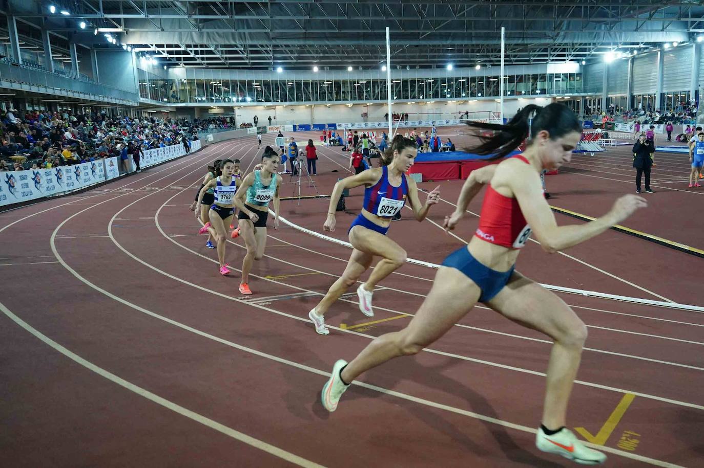 Las mejores imágenes de una gran tarde de atletismo culminada con el carrerón de Eva Santidrián