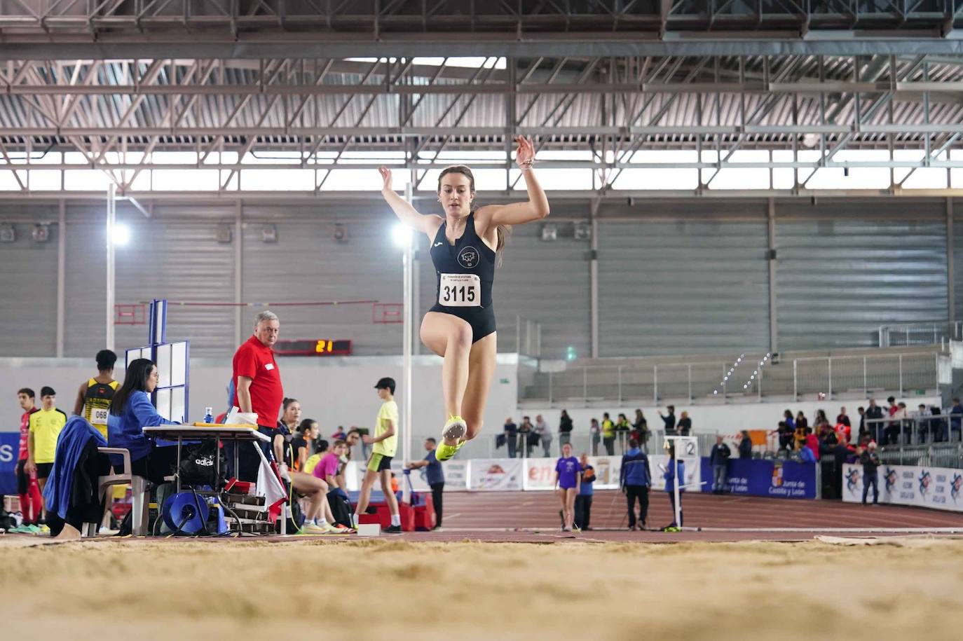 Las mejores imágenes de una gran tarde de atletismo culminada con el carrerón de Eva Santidrián