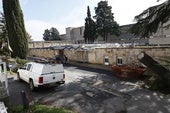 Obras en el antiguo edificio de la residencia de mayores de San Juan de Sahagún, instalaciones situadas en la carretera de Aldealengua.