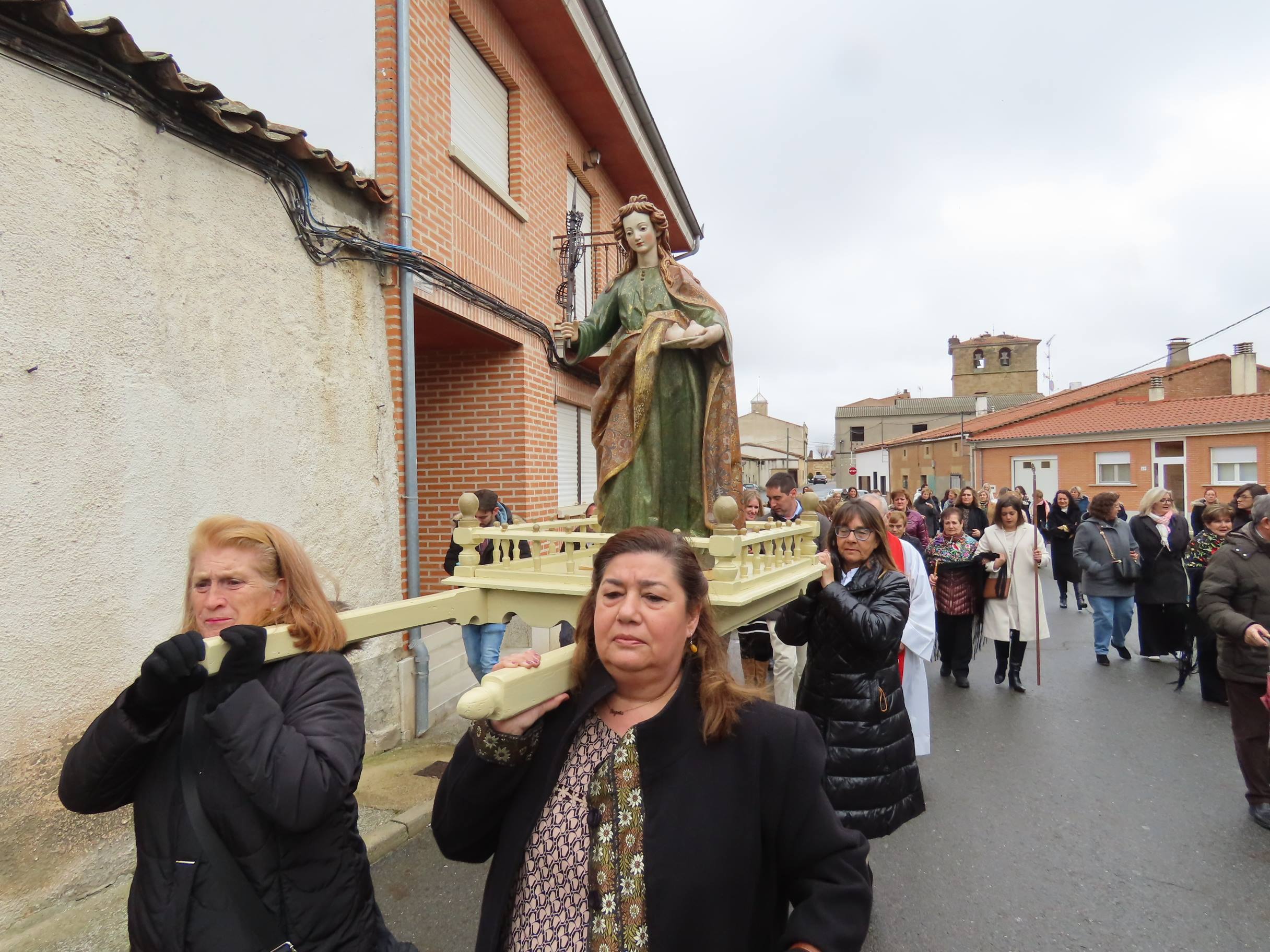 Una aguedera mayor, 63 mujeres y 14 mayordomas en Babilafuente